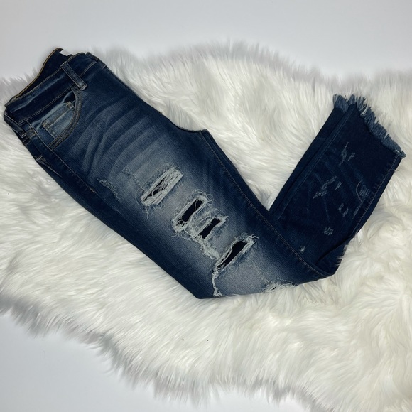 KANCAN ESTILO SIZE: 26 CAPRI DISTRESSED - Picture 1 of 7